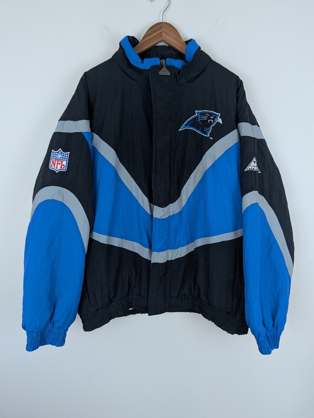 Vintage 90s Apex One NFL Pro Line Carolina Panthers Windbreaker/Puffer Jacket